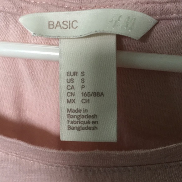 Size small H&M blush pink basic tee! - Picture 3 of 3